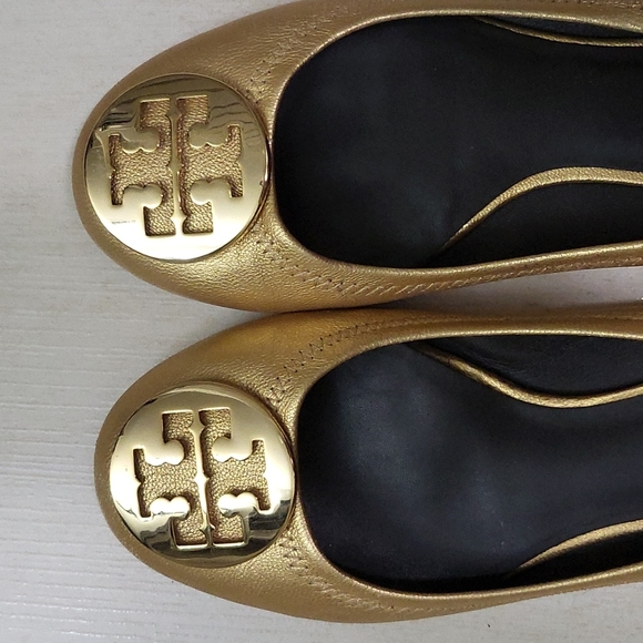 Tory Burch Gold Metalic Flats - Picture 2 of 10